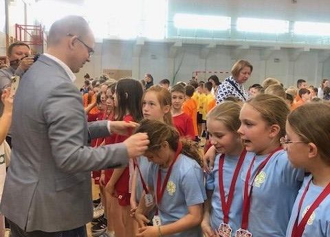 Kto z nas lepiej i prędzej grafika