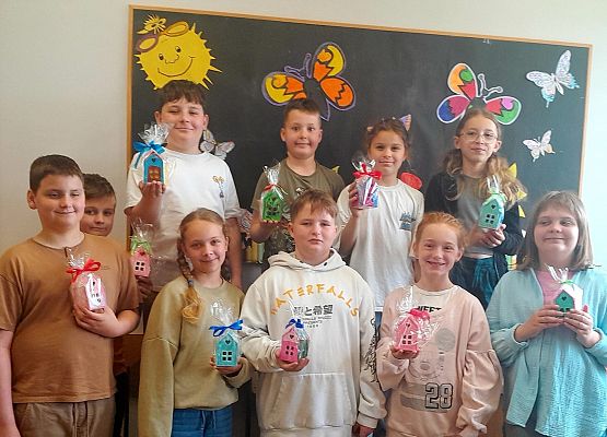 Dzień Matki w klasach II B i III A grafika