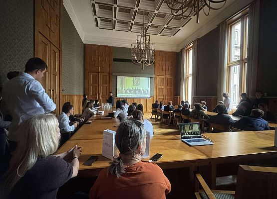 Wizyta Samorządu Uczniowskiego w Warszawie grafika