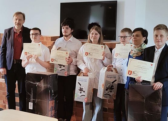 Konkurs wiedzy o zamkach gotyckich grafika