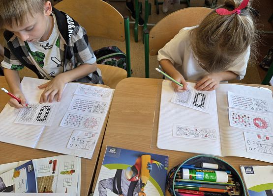 "O" jak osa - pierwszaki na tropie liter. grafika