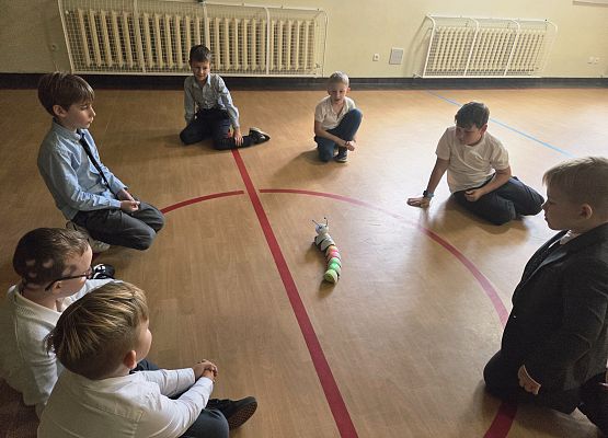 Roboty w Akcji! - zajęcia robotyki z kodowania dla początkujących grafika