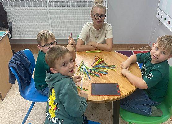 Przerwy w szkole? U nas to czas pełen radości i kreatywności! grafika