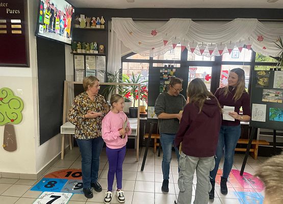 "Odblaskowa Szkoła" - zwycięzcy konkursu plastycznego na temat bezpieczeństwa w ruchu drogowym grafika