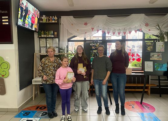 "Odblaskowa Szkoła" - zwycięzcy konkursu plastycznego na temat bezpieczeństwa w ruchu drogowym grafika