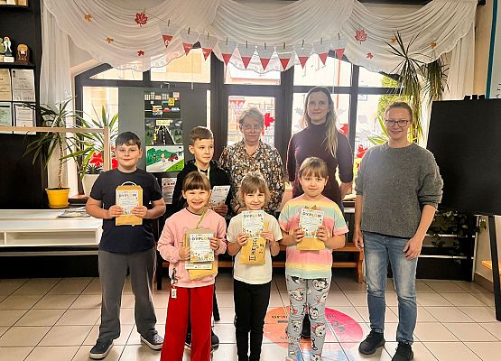 "Odblaskowa Szkoła" - zwycięzcy konkursu plastycznego na temat bezpieczeństwa w ruchu drogowym grafika