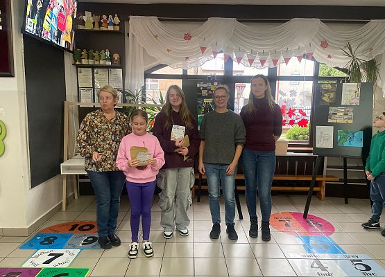 "Odblaskowa Szkoła" - nagrodzeni w konkursie z wiedzy o bezpieczeństwie w ruchu drogowym grafika