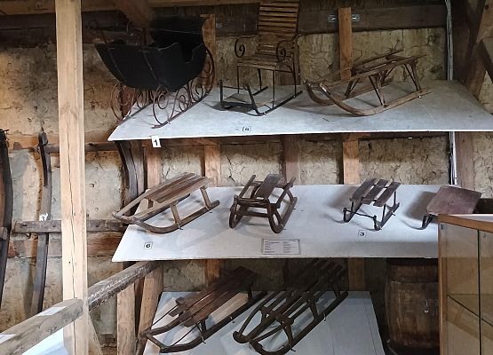 Wycieczka Skansen Nadole – Zagroda Gburska i Rybacka oraz Stolemowa Grota grafika