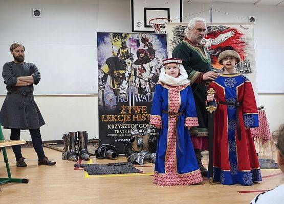 Żywa lekcja historii – Teatr historyczny Krzysztofa Góreckiego grafika