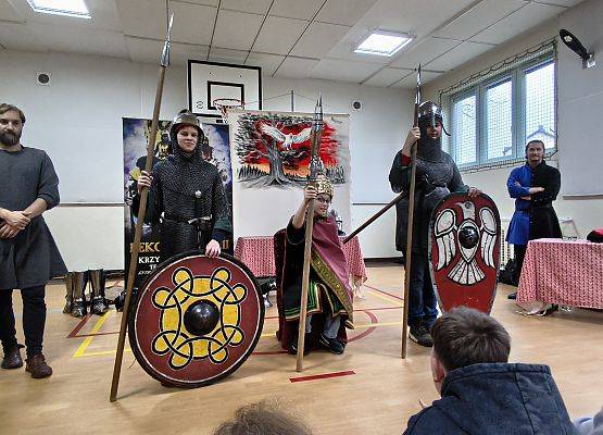 Żywa lekcja historii – Teatr historyczny Krzysztofa Góreckiego grafika