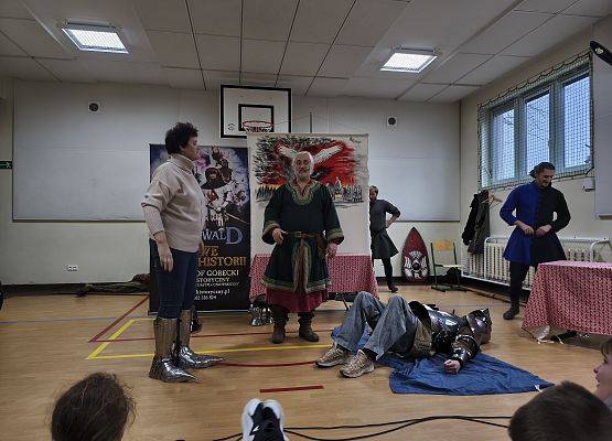 Żywa lekcja historii – Teatr historyczny Krzysztofa Góreckiego grafika
