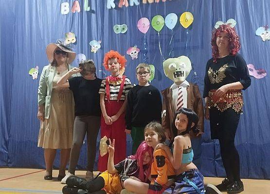 Bal karnawałowy klas I-III grafika