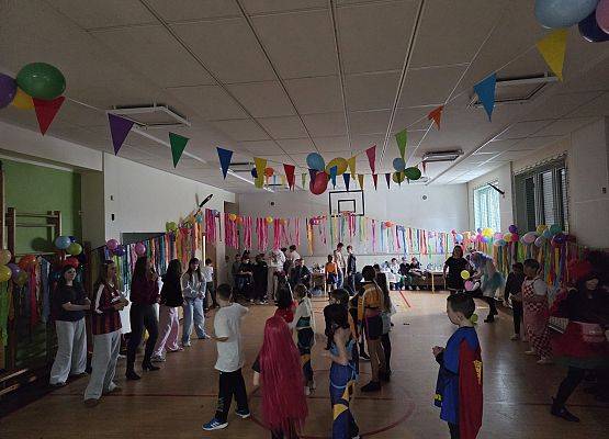 Bal karnawałowy klas I-III grafika