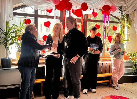 Sukcesy naszych uczniów w konkursie EDI z języka angielskiego grafika