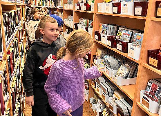 Klasa II odkrywa tajemnice Miejskiej Biblioteki Publicznej w Lęborku grafika