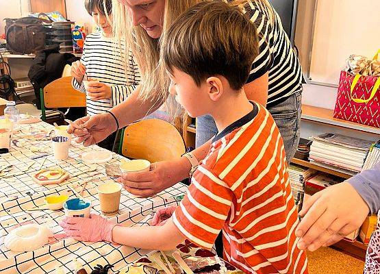 Warsztaty z gipsu polimerowego w klasie II grafika