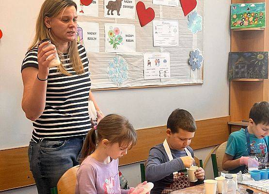 Warsztaty z gipsu polimerowego w klasie II grafika