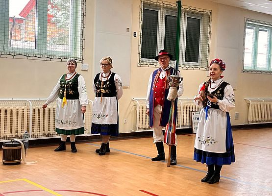 Spotkanie z Kaszubskim Zespołem Pieśni i Tańca "LEVINO" grafika