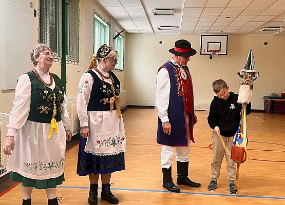 Spotkanie z Kaszubskim Zespołem Pieśni i Tańca "LEVINO" grafika