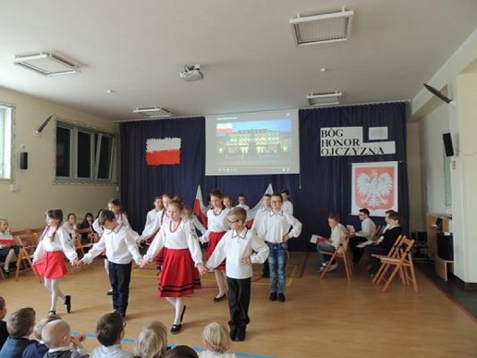  Grafika #10: DZIEŃ FLAGI grafika