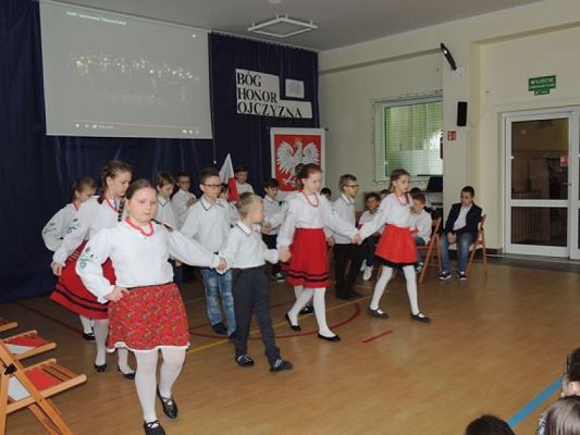  Grafika #11: DZIEŃ FLAGI grafika