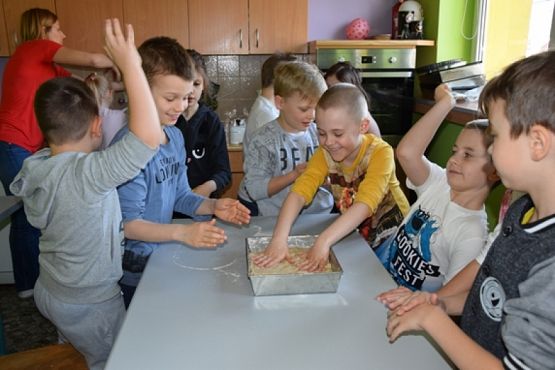  Grafika #0: "OD ZIARENKA DO BOCHENKA" grafika