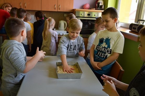  Grafika #5: "OD ZIARENKA DO BOCHENKA" grafika