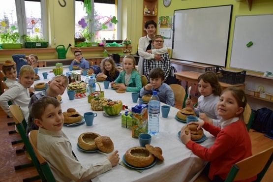  Grafika #1: WIELKANOCNE ŚNIADANIE grafika