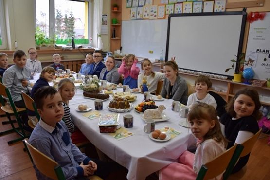  Grafika #3: WIELKANOCNE ŚNIADANIE grafika