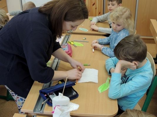  Grafika #4: WESOŁE GĄSIENNICE grafika