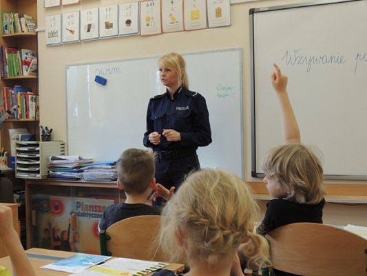  Grafika #0: ,,OSTROŻNOŚCI NIGDY ZA WIELE grafika