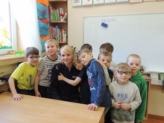  Grafika #2: ,,OSTROŻNOŚCI NIGDY ZA WIELE grafika