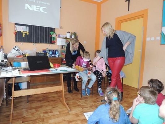  Grafika #1: DZIEŃ AUTYZMU grafika