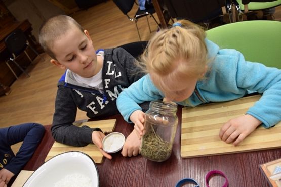  Grafika #4: KRAINA W KRATĘ czyli wycieczka klas drugich do Swołowa grafika