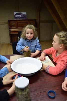  Grafika #8: KRAINA W KRATĘ czyli wycieczka klas drugich do Swołowa grafika