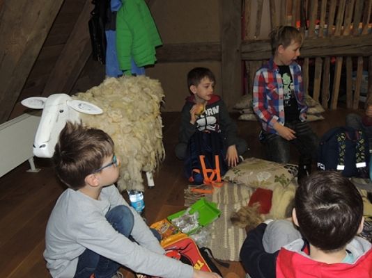  Grafika #1: LEKCJA MUZEALNA W SWOŁOWIE Opowieści utkane … o wełnie grafika