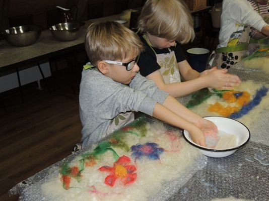  Grafika #22: LEKCJA MUZEALNA W SWOŁOWIE Opowieści utkane … o wełnie grafika