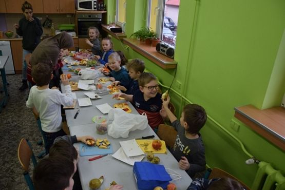  Grafika #4: "International Education. grafika