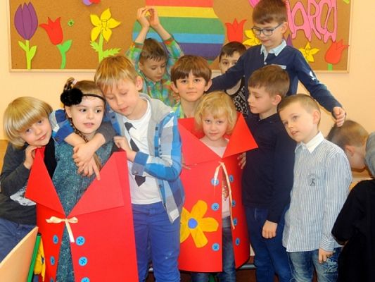  Grafika #5: ,,O RETY,RETY ! NIECH ŻYJĄ NAM KOBIETY! grafika