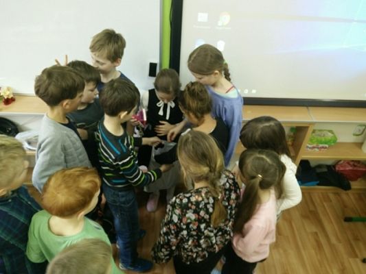  Grafika #8: ,,O RETY,RETY ! NIECH ŻYJĄ NAM KOBIETY! grafika