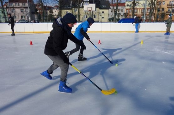  Grafika #3: WF zimą na lodowisku grafika