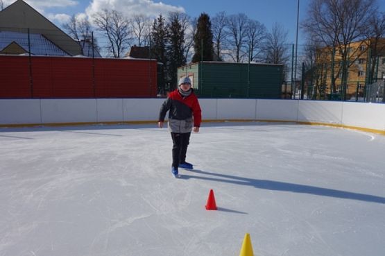  Grafika #4: WF zimą na lodowisku grafika
