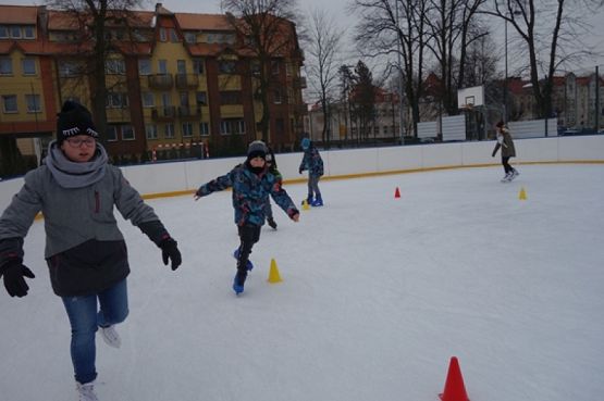  Grafika #20: WF zimą na lodowisku grafika