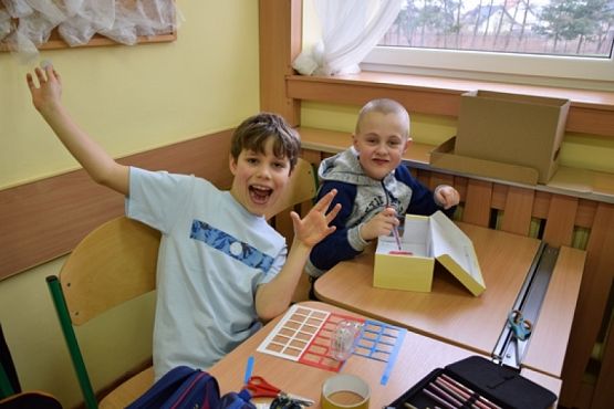  Grafika #2: W ŚWIECIE KSIĄŻEK grafika