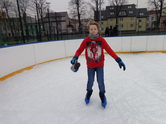  Grafika #0: DOSKONALIMY JAZDĘ NA ŁYŻWACH grafika