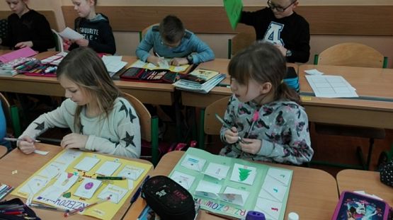  Grafika #7: "OTACZAJĄ NAS RZECZOWNIKI" grafika