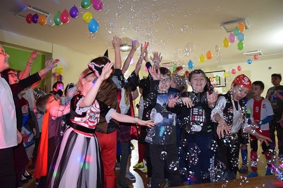  Grafika #9: BAL KARNAWAŁOWY grafika