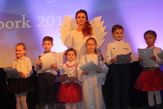  Grafika #4: WENECKIE MASKI JASEŁKOWE – KONIECZNE MUSZĄ BYĆ BALOWE grafika