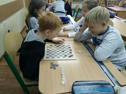  Grafika #9: WARCABY I NIE TYLKO grafika