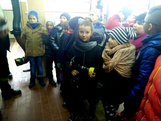  Grafika #1: WIZYTA TRZECIOKLASISTÓW W STRAŻY POŻARNEJ grafika